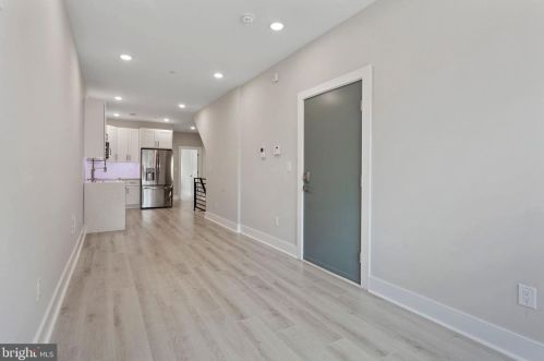 1124 Berks St, Philadelphia PA  19122-6007 exterior