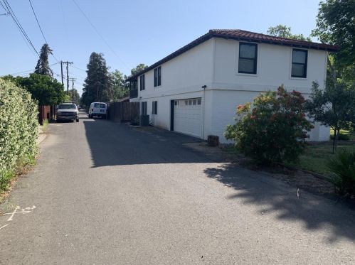 1267 Canal Dr, Turlock CA  95380-4159 exterior