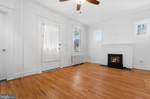 16 Masonic View Ave, Alexandria VA  22301-2204 exterior