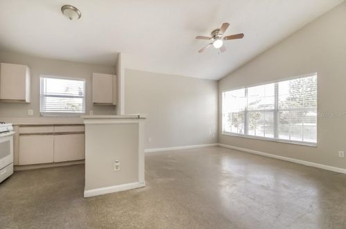 5227 Aventura Blvd, Orlando FL  32839-8148 exterior