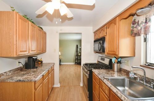 926 Agnew Rd, Pittsburgh PA 15227-3902 exterior