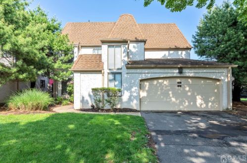 65 Park Gate Dr, Edison NJ 08820-4025 exterior