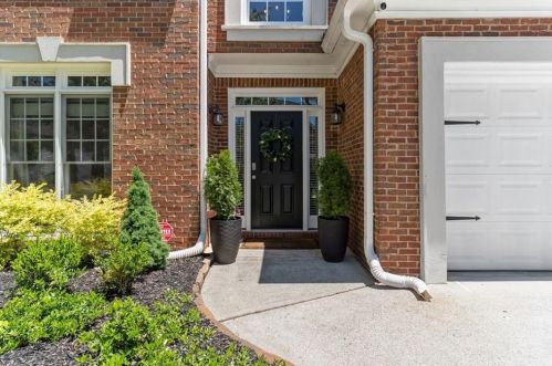 2527 Dering Pl, Atlanta, GA 30345-1627