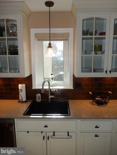 3 Oakmont Pl, Media PA 19063-2565 exterior