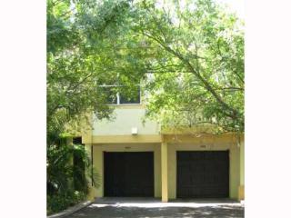 643 Arbor Lake Ln, Tampa, FL 33602-5795