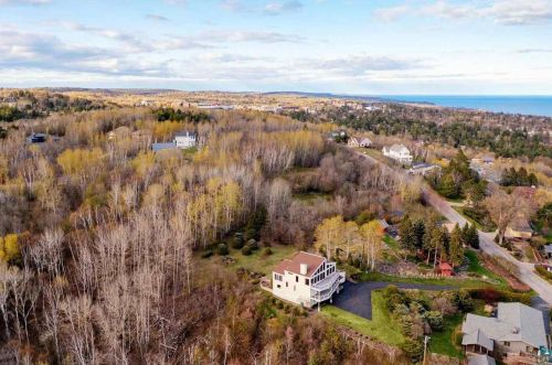 1133 Denney Dr, Duluth MN 55805-1518 exterior