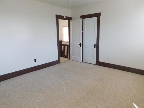 2920 Clermont Ave, Pittsburgh PA 15227-2820 exterior