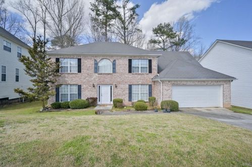 990 Palmer Rd, Lithonia GA 30058-2945 exterior