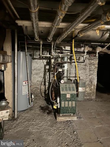 525 Welsh St, Chester PA 19013-4201 exterior