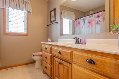 251 Lawrence Ct, Sartell MN 56377-2072 exterior