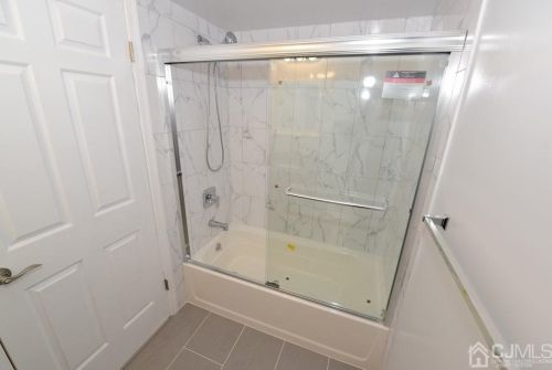 407 Peach St, Avenel NJ 07001-1020 exterior