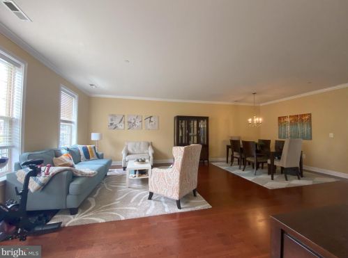 303 Admirals Way, Philadelphia PA  19146-5213 exterior