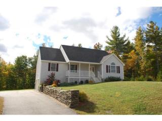 86 Autumn Ln, Barrington, NH 03825-2901