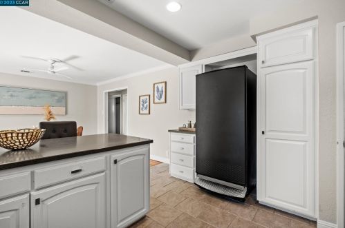 4300 Arleda Ln, Concord CA  94521-3417 exterior