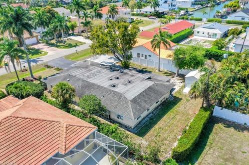 517 100 Ave, Naples FL 34108-2235 exterior