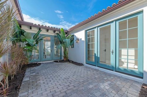 16614 Cortona Ln, Naples FL 34110-3261 exterior