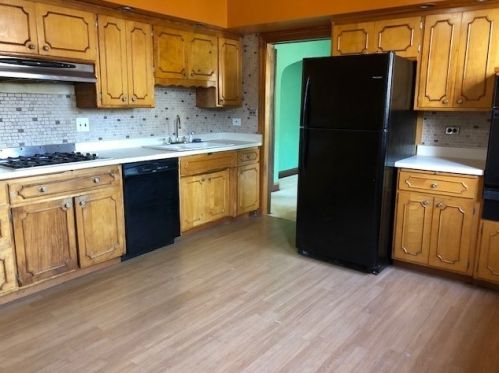 9930 Damen Ave, Chicago IL  60643-1802 exterior