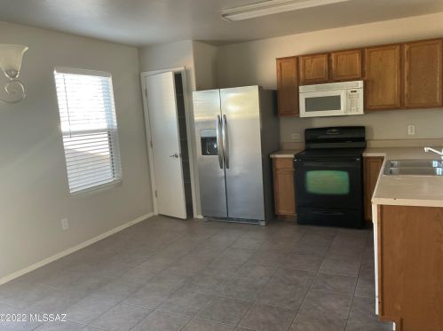 5881 Fantail Ln, Tucson AZ  85756-8637 exterior