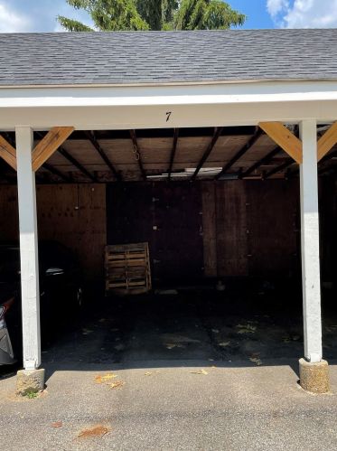 7 Bluffs Dr, Concord NH 03303-1581 exterior