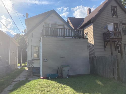 2862 21st St, Milwaukee, WI 53206-1607