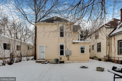 732 Geranium Ave, Saint Paul MN 55106-2523 exterior