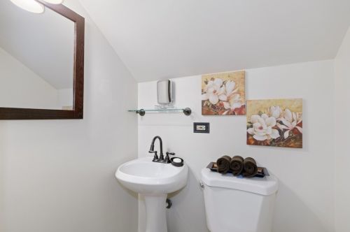 5250 Fletcher St, Chicago IL 60634-4006 exterior