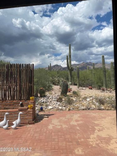 5040 Camino Esplendora, Tucson AZ 85718-4508 exterior