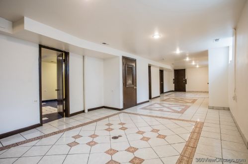 6900 Campbell Ave, Chicago IL 60645-4604 exterior