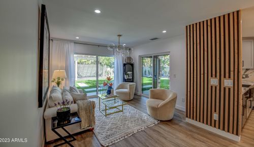 4043 44th Pl, Phoenix AZ  85018-5401 exterior