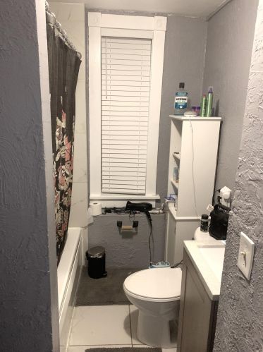 2470 7 St, Milwaukee WI 53215-3227 exterior