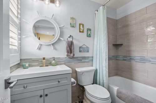 3354 Sunset Ln, Oxnard CA 93035-4128 exterior