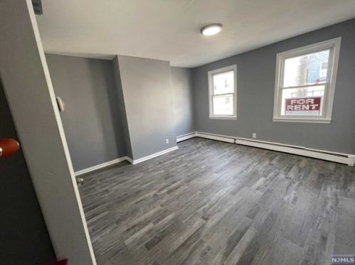 91-97 Butler St, Paterson NJ  07524-1710 exterior