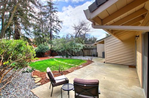 1314 Marina Cir, Davis CA 95616-2728 exterior