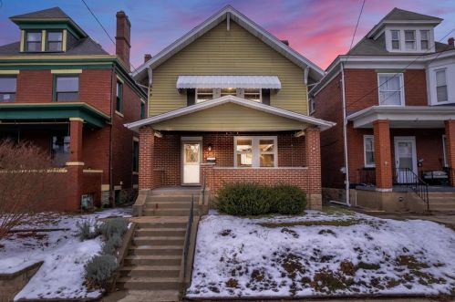 1611 Chislett St, Pittsburgh PA  15206-1312 exterior