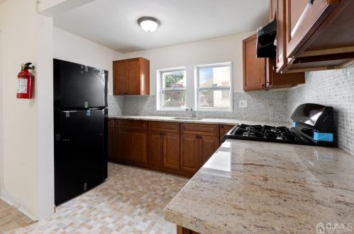 251 Handy St, New Brunswick NJ  08901-2943 exterior