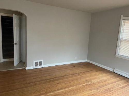 4033 39th St, Milwaukee WI  53216-1640 exterior