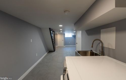 2010 23 St, Philadelphia PA 19145-2704 exterior