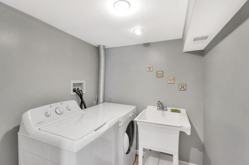 323 Elizabeth Ave, Pittsburgh PA 15202-2722 exterior