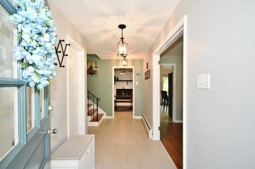 1015 Balmoral Dr, Pittsburgh, PA 15237-6217