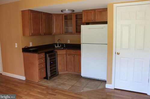 204 Deep Trail Ln, Rockville MD  20850-7753 exterior