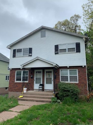 42 Hawthorne St, Manchester, CT 06042-3021