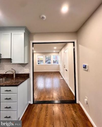 6949 Westhampton Dr, Alexandria VA 22307-1527 exterior