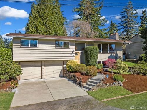134 177th St, Seattle, WA 98133-4707