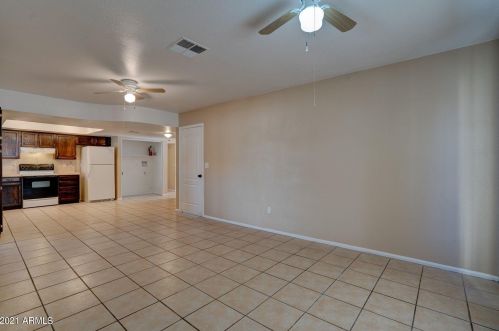 11602 42nd Ave, Phoenix AZ 85029-1912 exterior