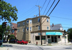 67 River St, Newton, MA 02465-1853