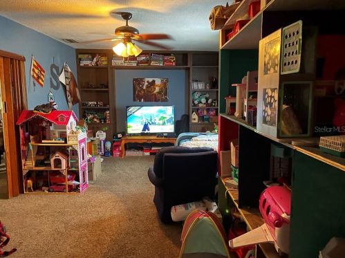 7405 Executive Wood Ct, Port Richey FL 34668-1609 exterior