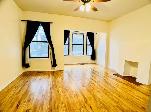 6509 Blackstone Ave, Chicago, IL 60637-4406