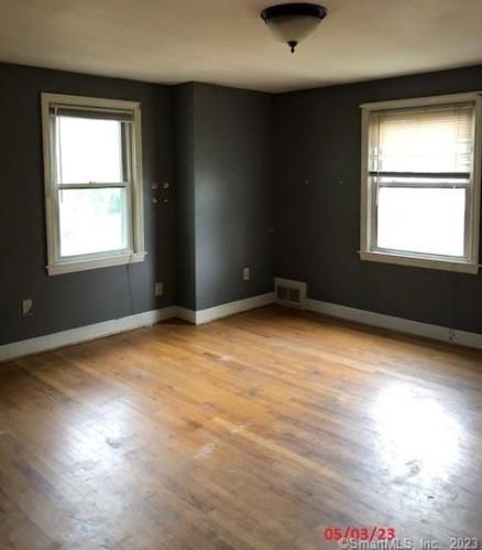 71 Forbes St, Hartford CT 06108-3717 exterior