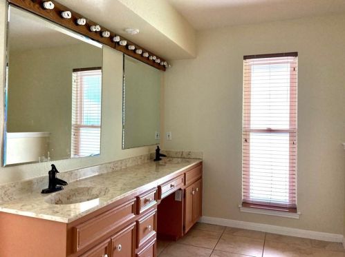 4207 Madrid Dr, Georgetown TX 78628-1306 exterior