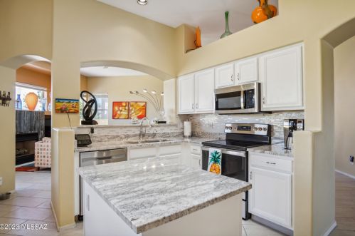 7451 Placita Luz De La Luna, Tucson AZ  85715-2834 exterior